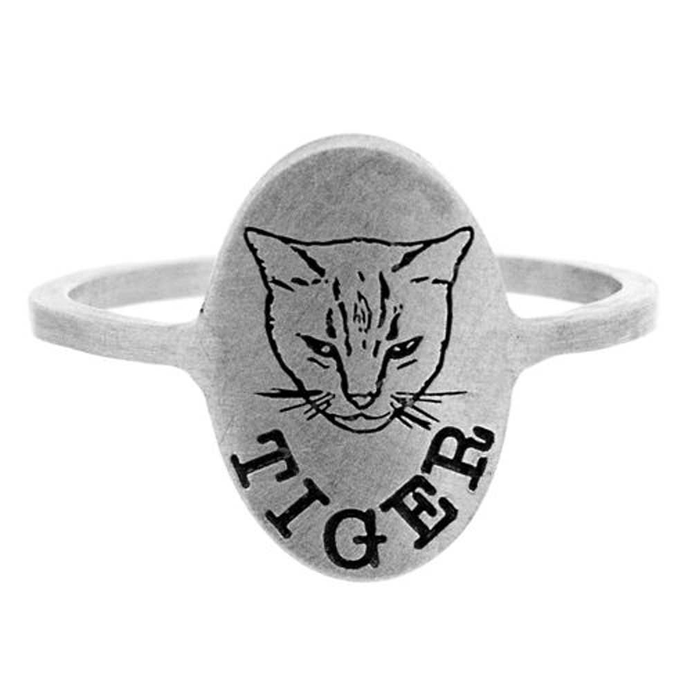 Picture of Silver Oval Cat Portrait Ring